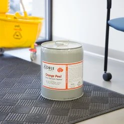 Noble Chemical 5 Gallon / 640 Oz. Orange Peel Citrus Solvent Cleaner -Rubbermaid shop 1613373