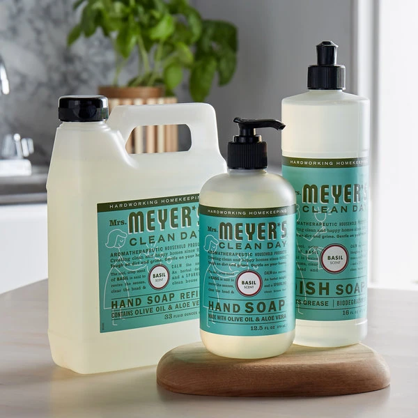 Mrs. Meyer's® Mrs. Meyer's Clean Day 347636 16 Oz. Basil Scented Dish Soap - 6/Case 6 Mrs. Meyer's® Mrs. Meyer's Clean Day 347636 16 Oz. Basil Scented Dish Soap - 6/Case - Image 4