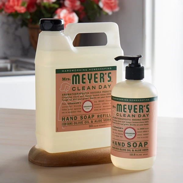 Mrs. Meyer's® Mrs. Meyer's Clean Day 651341 33 Oz. Geranium Scented Hand Soap Refill - 6/Case 6 Mrs. Meyer's® Mrs. Meyer's Clean Day 651341 33 Oz. Geranium Scented Hand Soap Refill - 6/Case - Image 4