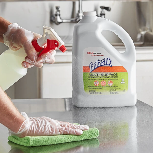 Fantastik® SC Johnson 311930 Fantastik® 1 Gallon / 128 Oz. Multi-Surface Disinfectant Degreaser - 4/Case 3 Fantastik® SC Johnson 311930 Fantastik® 1 Gallon / 128 Oz. Multi-Surface Disinfectant Degreaser - 4/Case
