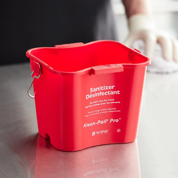 San Jamar KPP97RD 3 Qt. Red Sanitizing Kleen-Pail Pro 3 San Jamar KPP97RD 3 Qt. Red Sanitizing Kleen-Pail Pro