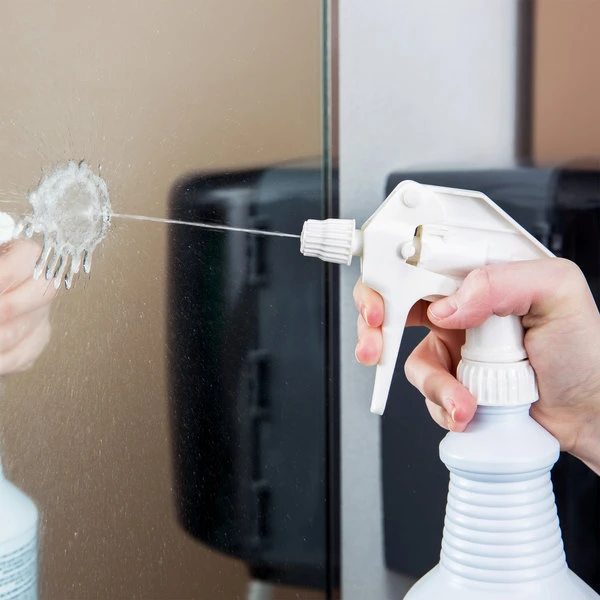 3M 85788 1 Qt. / 32 Oz. Glass Cleaner And Protector With Trigger Sprayer - 12/Case 5 3M 85788 1 Qt. / 32 Oz. Glass Cleaner And Protector With Trigger Sprayer - 12/Case - Image 3