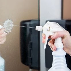 3M 85788 1 Qt. / 32 Oz. Glass Cleaner And Protector With Trigger Sprayer -Rubbermaid shop 776791