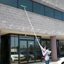 Unger® Unger ED550 OptiLoc 3-Section Telescopic Pole With ErgoTec Locking Cone - 18' -Rubbermaid shop 847396